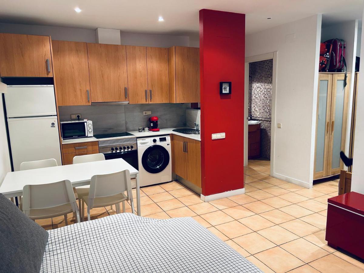 Centrico Apartamento A 150 Metros De La Playa. Parking* Lloret de Mar Bagian luar foto